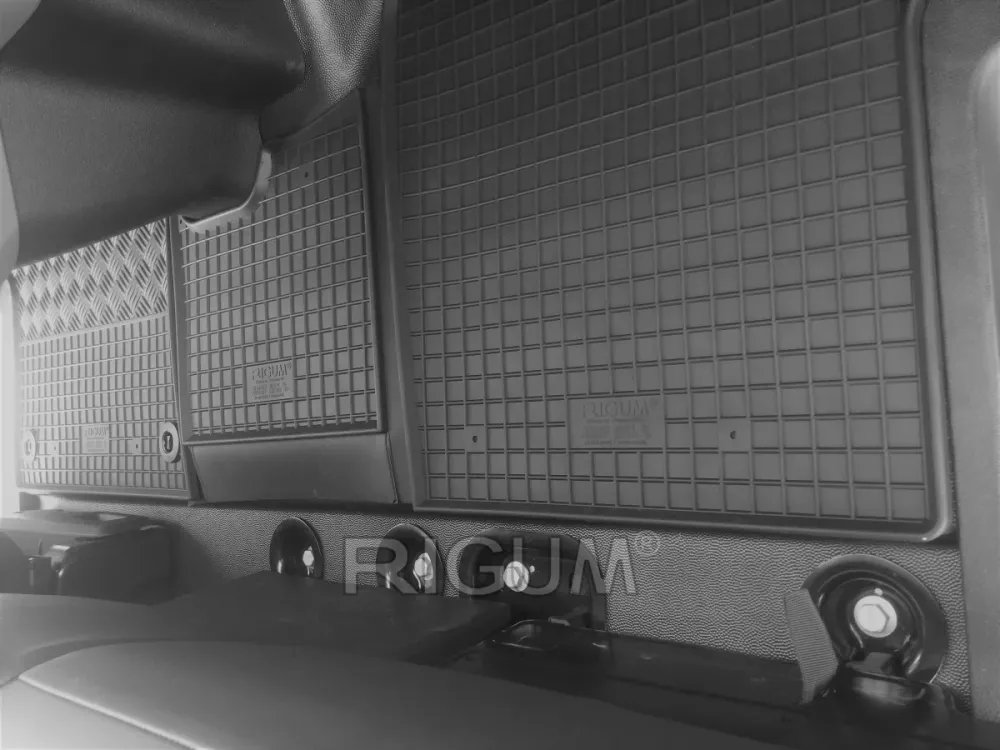 Gulvmatter Opel Vivaro / Zafira Life – Luktfrie gummi | Rigum