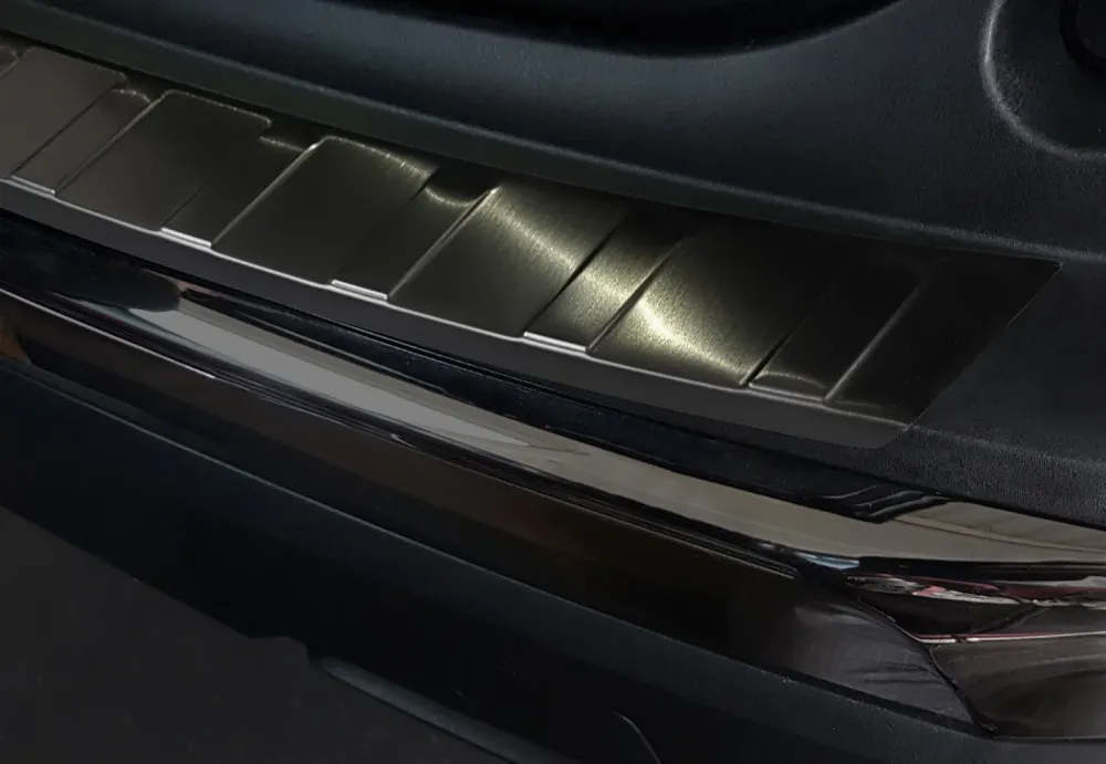 Bakfangerbeskytter Peugeot 3008 II / Black Edition (2016-2024) – rustfritt stål | Avisa