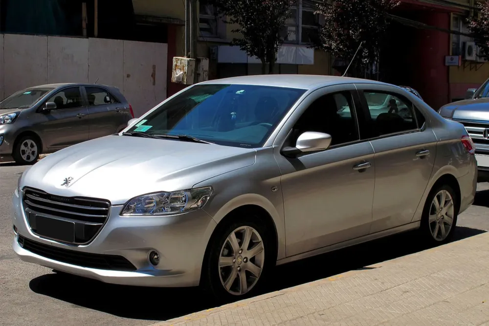 Skvettlapp Peugeot 301 pre-facelift (2012-2017) – ABS | Ven-Tuning