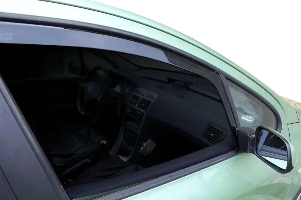 Vindavviser Peugeot 307 5-dørs (2001-2008) – PMMA Plexi | Heko