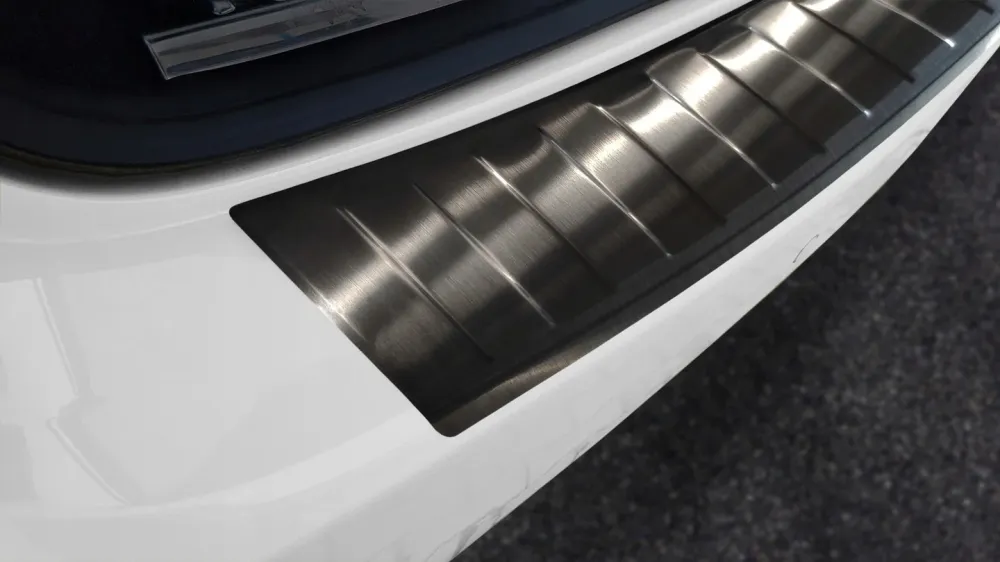 Bakfangerbeskytter Porsche Cayenne II (92A) / Black Edition (2010-2017) – Rustfritt stål | Avisa