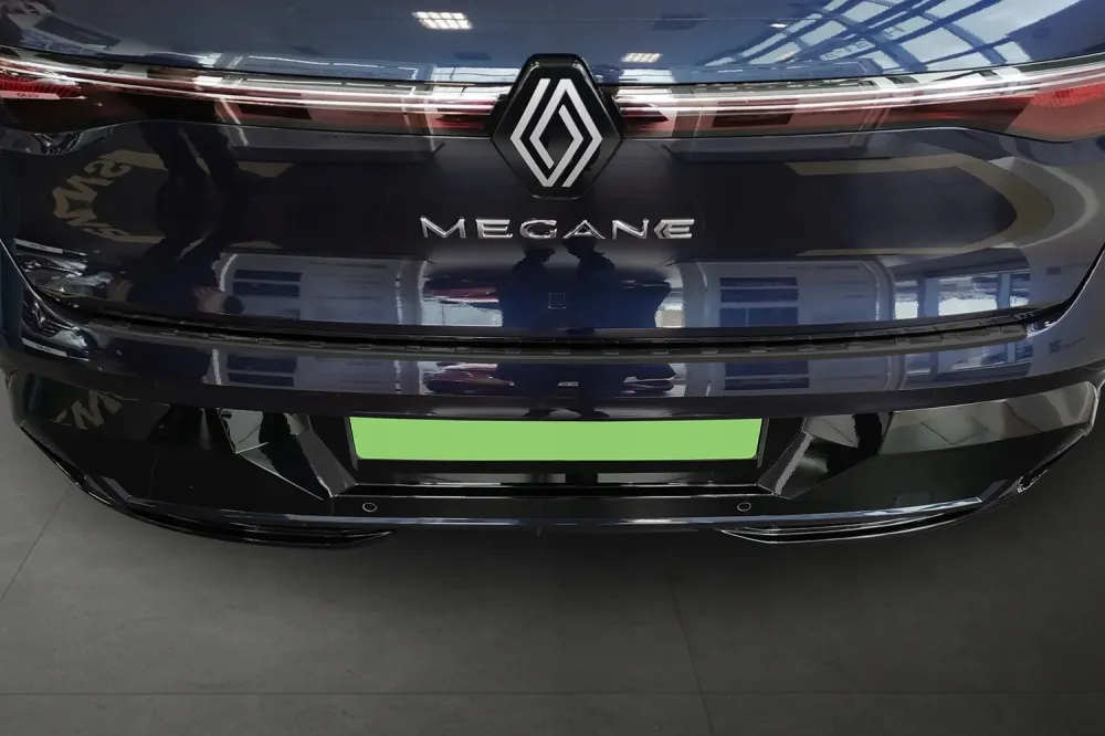 Bakfangerbeskytter Renault Mégane E-Tech Electric / Glossy Black (2022-) – Rustfritt stål | Avisa