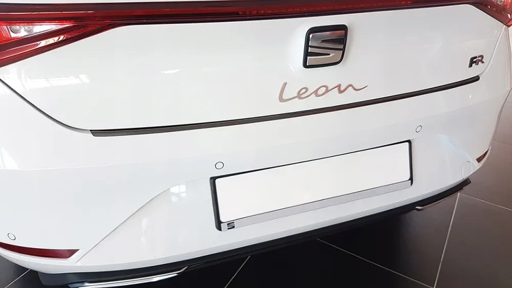 Bakfangerbeskytter Seat Leon IV Hatchback (2020-) – Rustfritt stål | Avisa