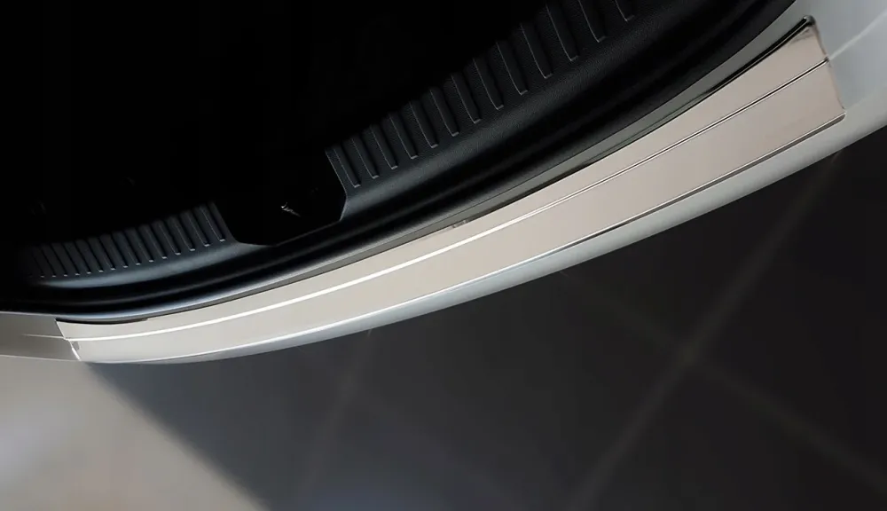 Bakfangerbeskytter Seat Leon IV Hatchback (2020-) – Rustfritt stål | Avisa