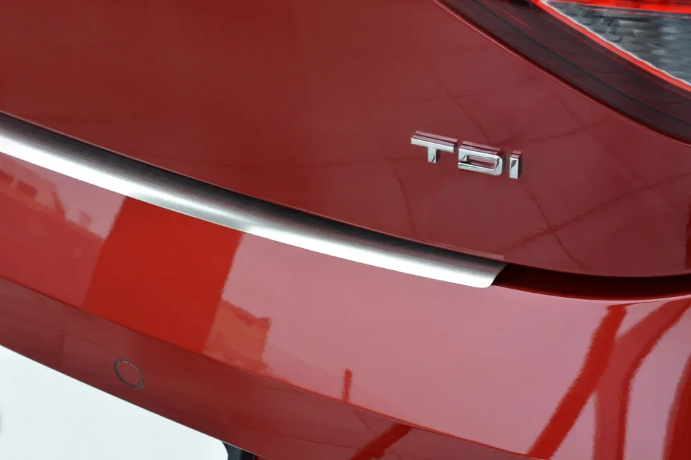 Bakfangerbeskytter Seat Leon III 5F (2013-2020) – Rustfritt stål | Avisa