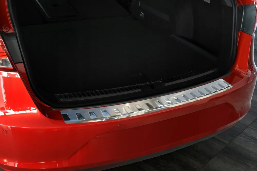 Bakfangerbeskytter Seat Leon III 5F ST (2013-) – Rustfritt stål | Avisa