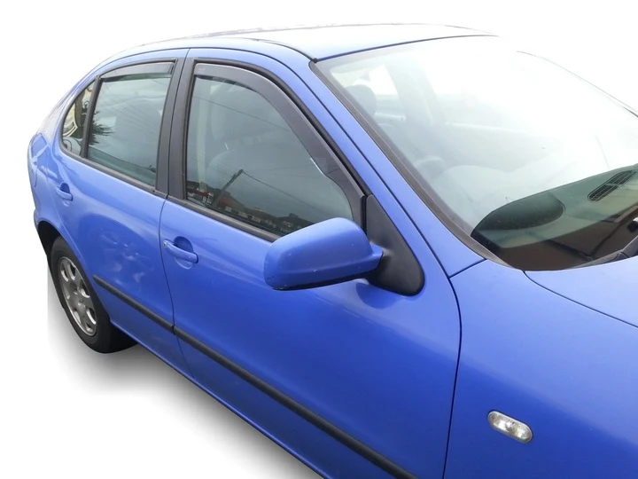 Vindavviser Seat TOLEDO II / LEON I (1M) 4-dørs – PMMA Plexi | Heko