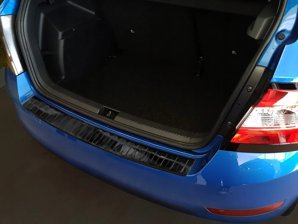 Bakfangerbeskytter Skoda Fabia III hatchback facelift (2018-) – Rustfritt stål | Avisa