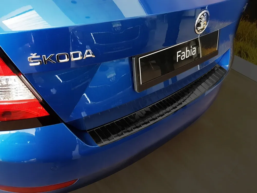 Bakfangerbeskytter Skoda Fabia III hatchback facelift (2018-) – Rustfritt stål | Avisa