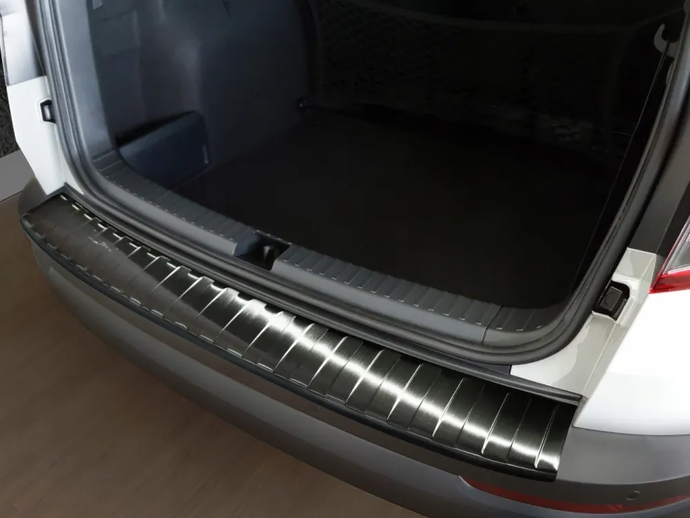 Bakfangerbeskytter Skoda Karoq (2017-) – Rustfritt stål | Avisa