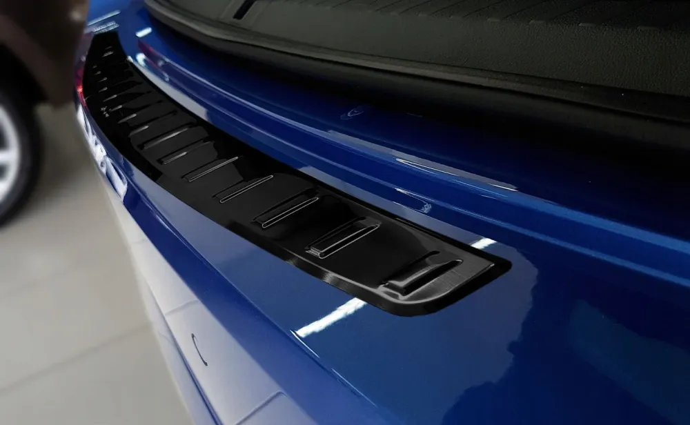 Bakfangerbeskytter Skoda Octavia IV Liftback (2019-) – Rustfritt stål | Avisa