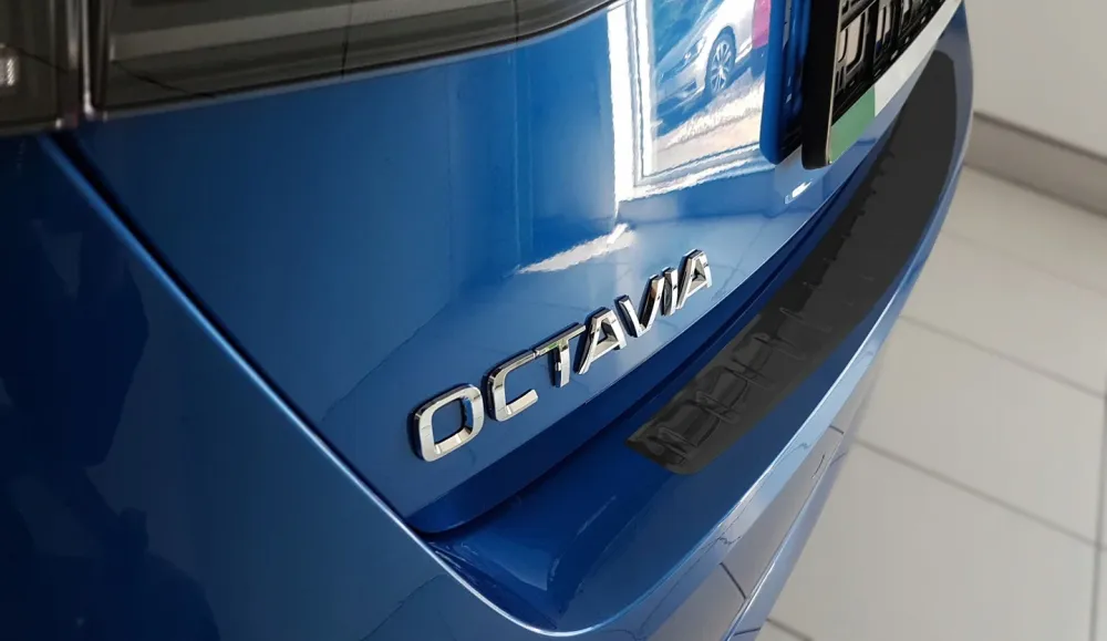 Bakfangerbeskytter Skoda Octavia IV Liftback (2019-) – Rustfritt stål | Avisa