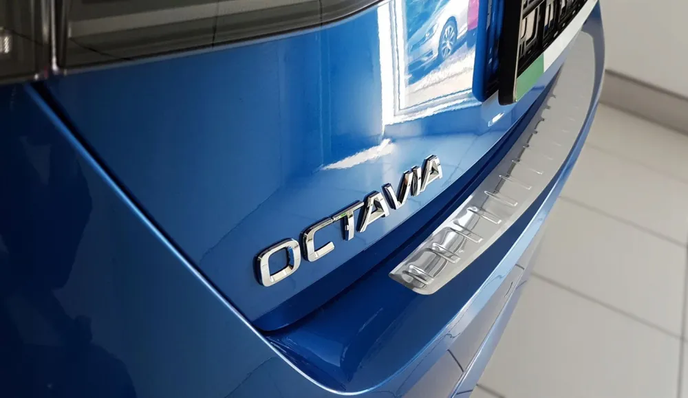 Bakfangerbeskytter Skoda Octavia IV Liftback (2019-) – Rustfritt stål | Avisa