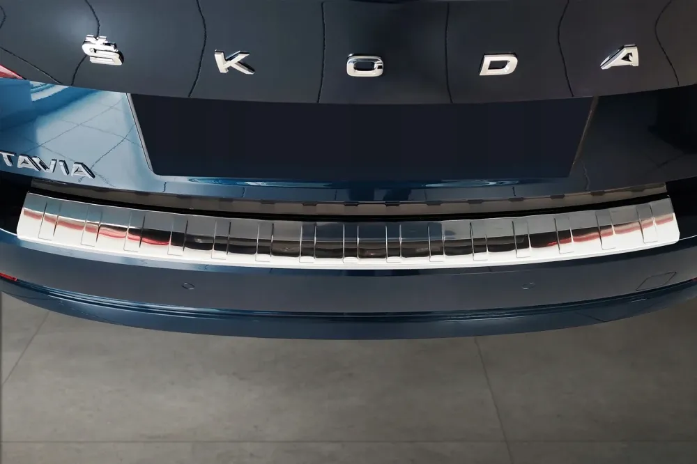 Bakfangerbeskytter Skoda Octavia IV Liftback (2019-) – Rustfritt stål | Avisa