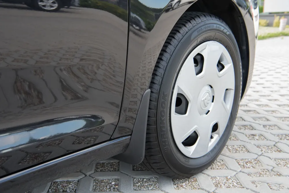 Skvettlapp Skoda Rapid Sedan (2012-2019) – ABS | Ven-Tuning