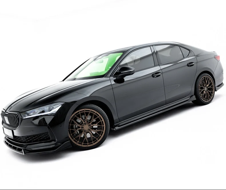 Sideskjørt Skoda Superb Sportline Mk4 V.2 – ABS Gloss Black