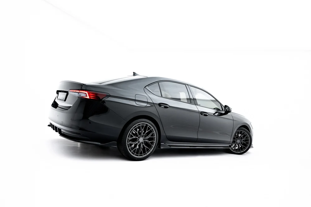 Sideskjørt Skoda Superb Sportline Mk4 V.2 – ABS Gloss Black