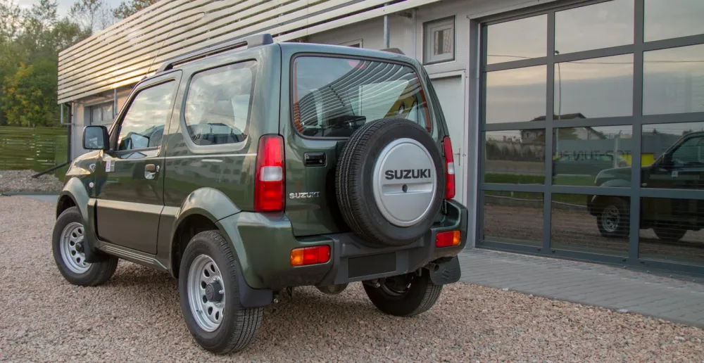 Skvettlapp Suzuki Jimny III (1998-2018) – ABS | Ven-Tuning
