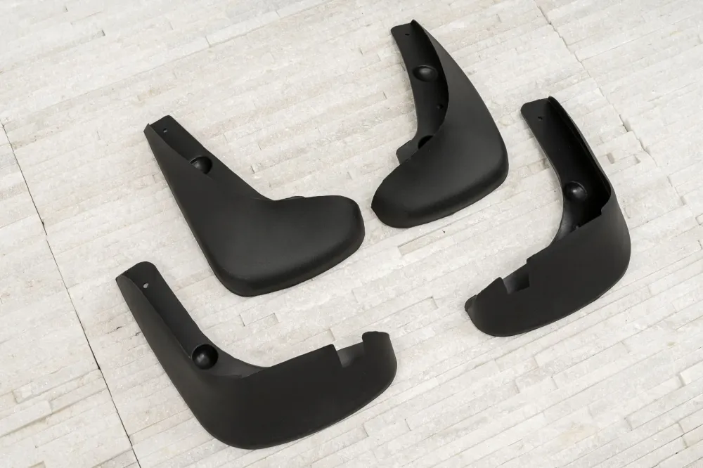 Skvettlapp Suzuki SWIFT IV (2005-2010) – ABS | Ven-Tuning