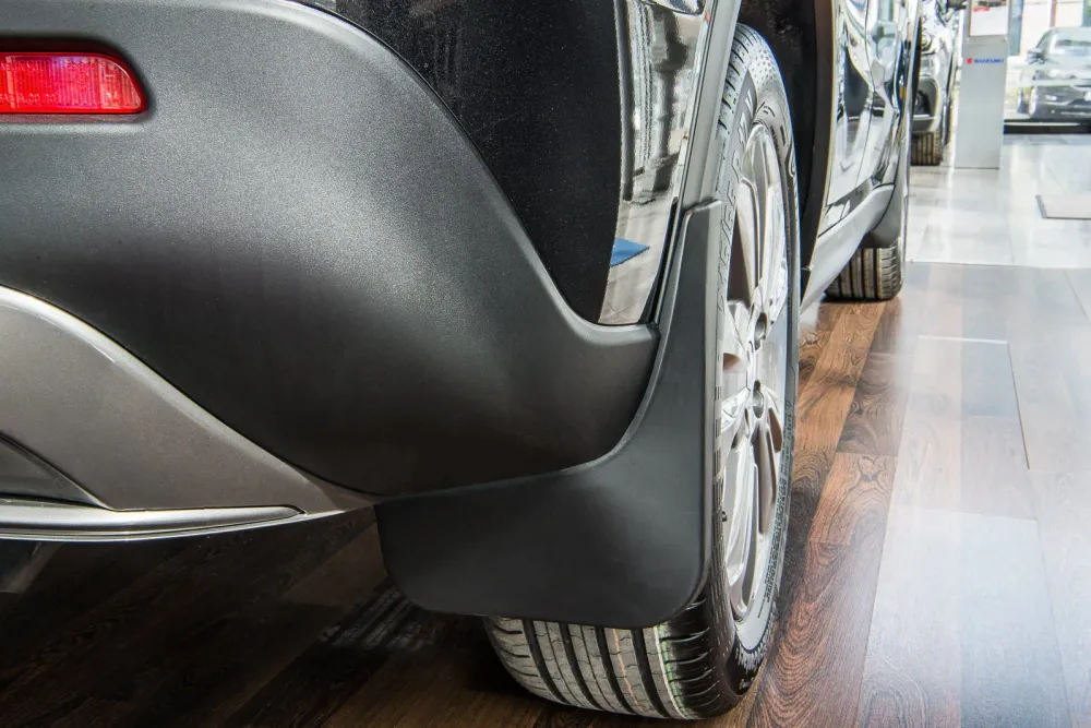 Skvettlapp Suzuki Vitara II (LY) (2015-) – ABS | Ven-Tuning
