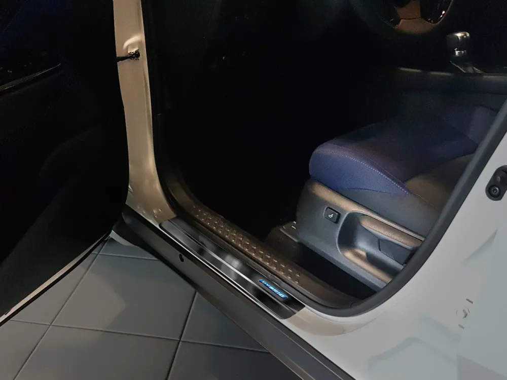 Dørbeskytter Toyota C-HR I / RAV4 IV Hybrid (2016-2023) – rustfritt stål/aluminium | Avisa