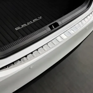 Bakfangerbeskytter Toyota Camry VIII (XV70) (2017-2023) – Rustfritt stål | Avisa