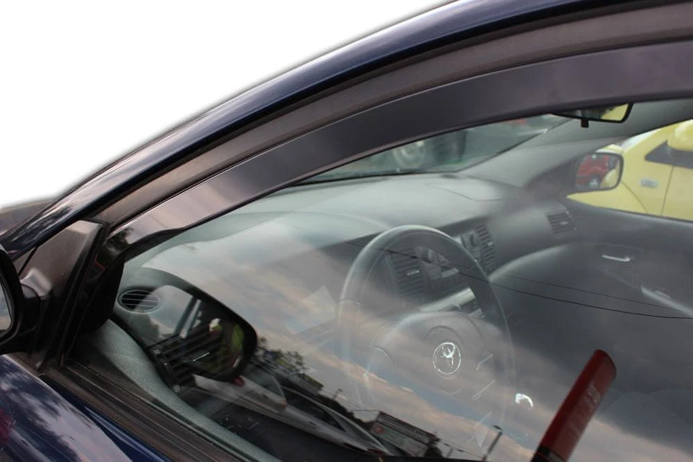 Vindavviser Toyota Corolla IX Sedan (2001-2007) – PMMA Plexi | Heko