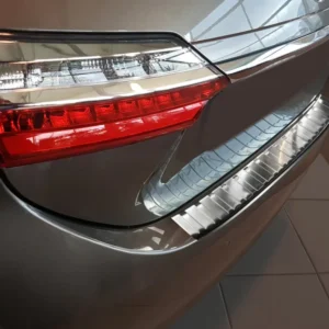 Bakfangerbeskytter Toyota Corolla XI Sedan Facelift (2016-2019) – Rustfritt stål | Avisa