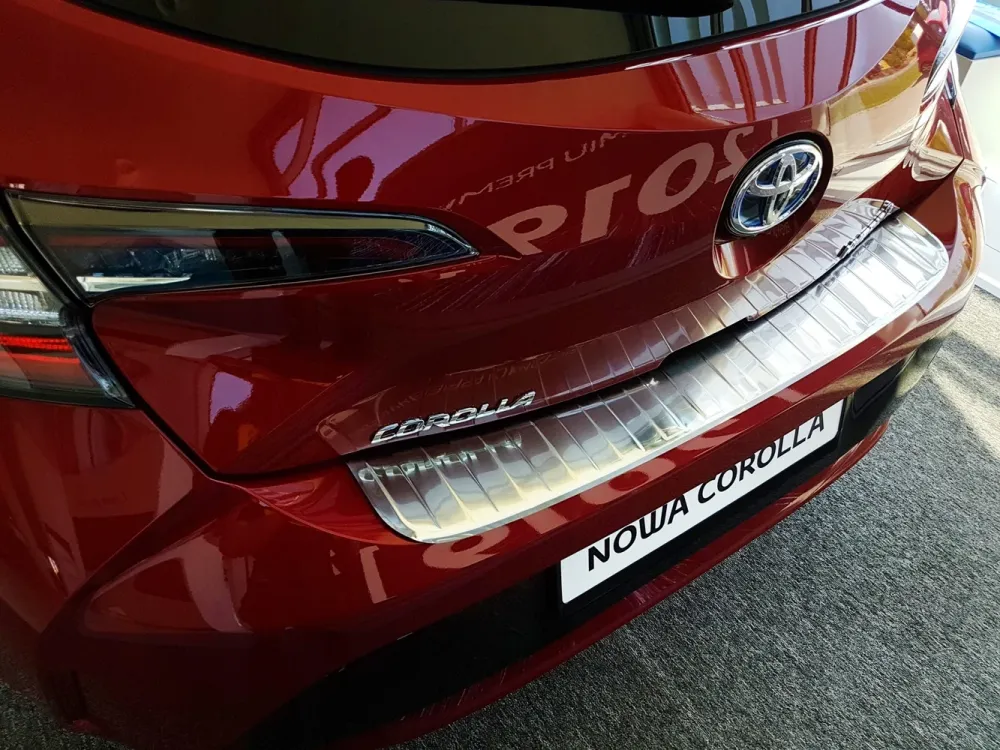Bakfangerbeskytter Toyota Corolla XII Hatchback / Silver Edition (2019-) – rustfritt stål | Avisa
