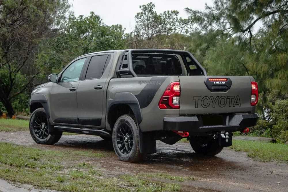 Skvettlapp Toyota Hilux VIII (2015-) – ABS | Ven-Tuning