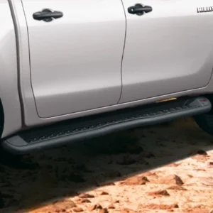Stigtrinn Toyota Hilux VIII ARP (2015-) – Matt Svart Dot