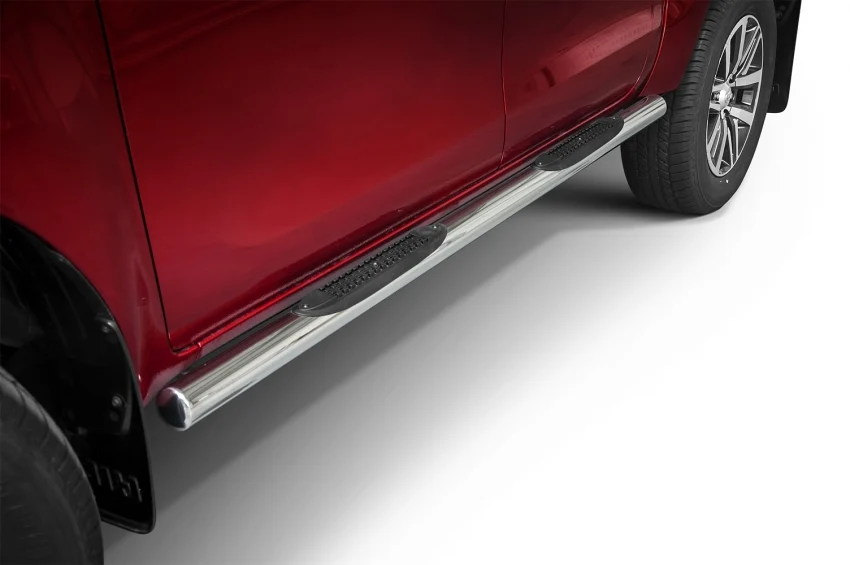 Stigtrinn Toyota Hilux VIII Steeler (2015-) – Polert Rustfritt