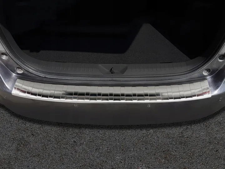 Bakfangerbeskytter Toyota PRIUS III PLUS (2013-2015) – rustfritt stål | Avisa