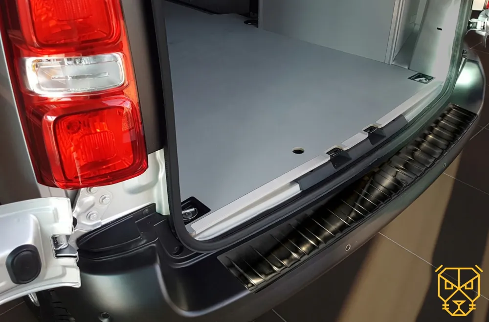 Bakfangerbeskytter Toyota Proace Verso II (2016-) – Rustfritt stål | Avisa