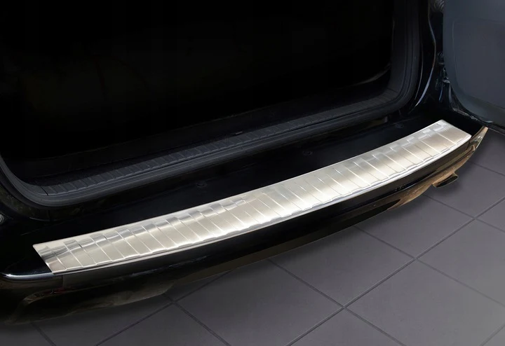 Bakfangerbeskytter Toyota RAV4 III Facelift (2008-2012) – rustfritt stål | Avisa