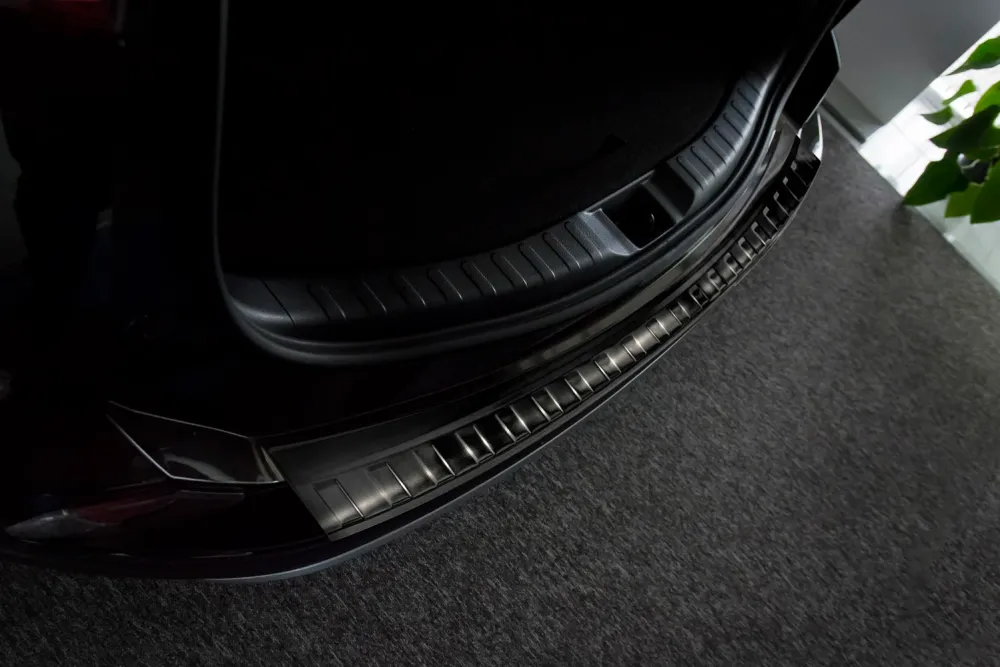 Bakfangerbeskytter Toyota RAV4 IV Facelift / Black Edition (2015-2019) – rustfritt stål | Avisa
