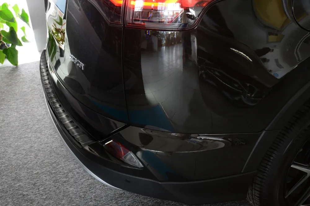 Bakfangerbeskytter Toyota RAV4 IV Facelift / Black Edition (2015-2019) – rustfritt stål | Avisa