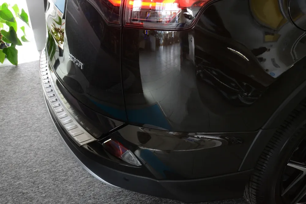 Bakfangerbeskytter Toyota RAV4 IV Facelift / Silver Edition (2015-2019) – rustfritt stål | Avisa