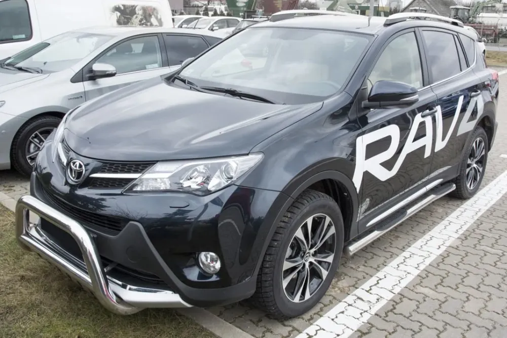Bakfangerbeskytter Toyota RAV4 IV / Silver Edition (2013-2015) – rustfritt stål | Avisa