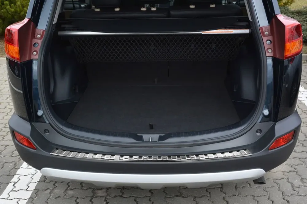 Bakfangerbeskytter Toyota RAV4 IV / Silver Edition (2013-2015) – rustfritt stål | Avisa