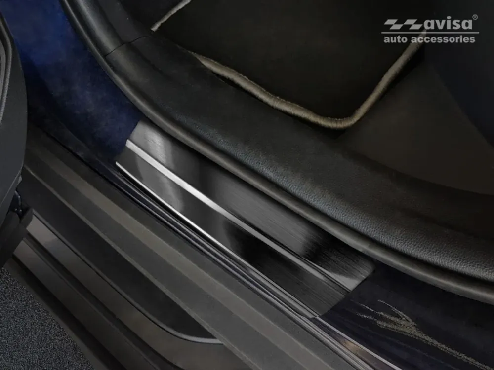 Dørbeskytter Toyota RAV4 V / RAV4 Plug- Hybrid / Black Edition (2018-) – Rustfritt stål | Avisa
