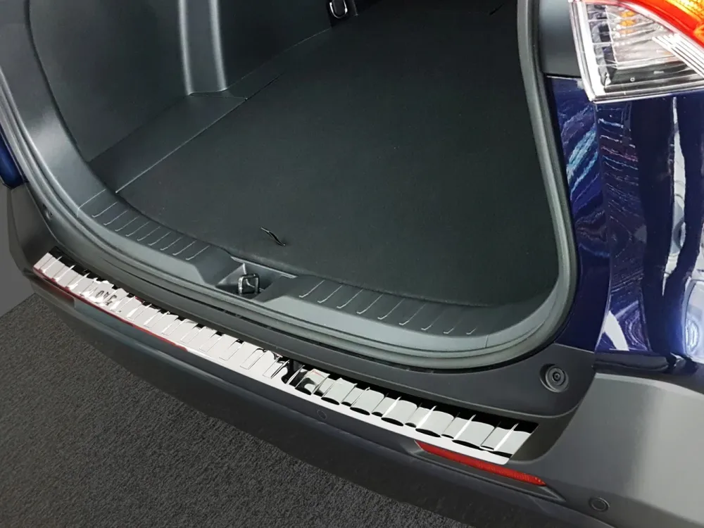 Bakfangerbeskytter Toyota RAV4 V / Silver Edition (2019-) – Rustfritt stål | Avisa