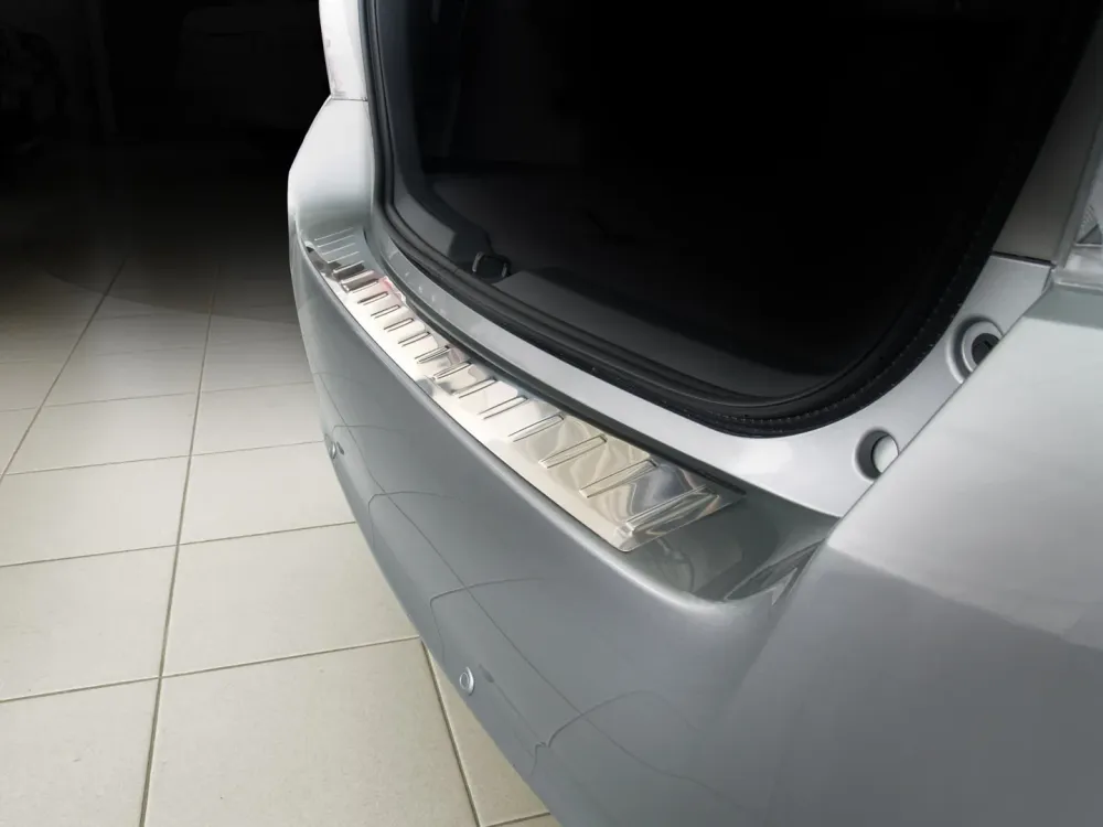 Bakfangerbeskytter Toyota Verso (2009-2013) – Rustfritt stål | Avisa