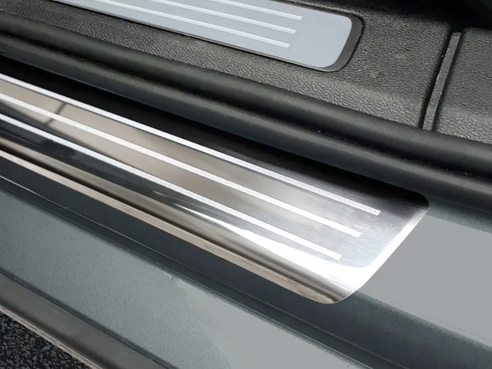 Dørbeskytter Volvo V60 II / Silver Edition (2018-) – Rustfritt stål | Avisa