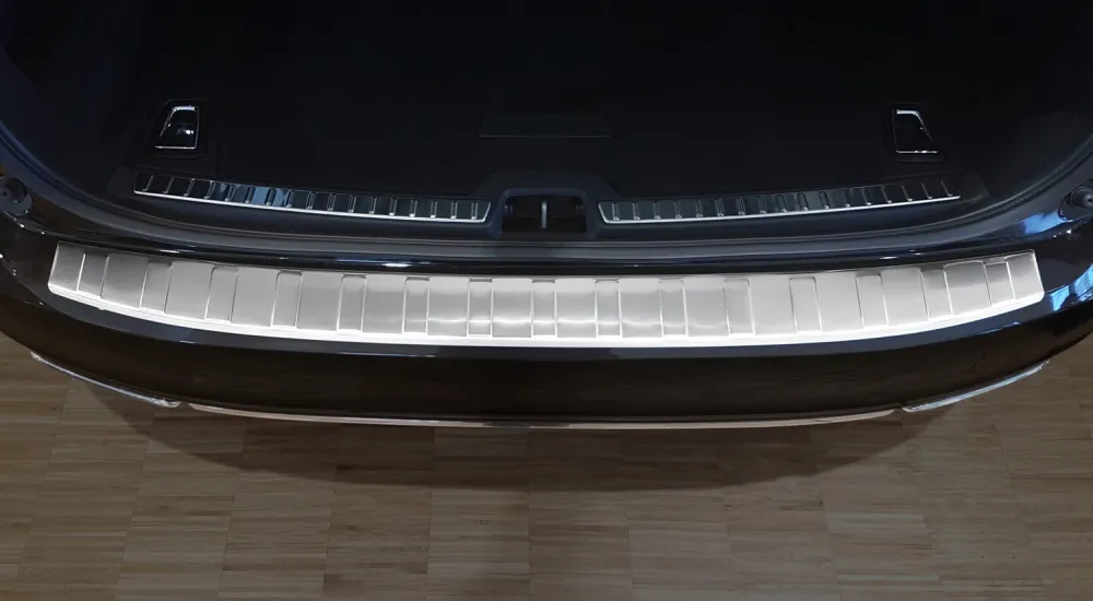 Bakfangerbeskytter Volvo V90 II (2016-) – rustfritt stål | Avisa