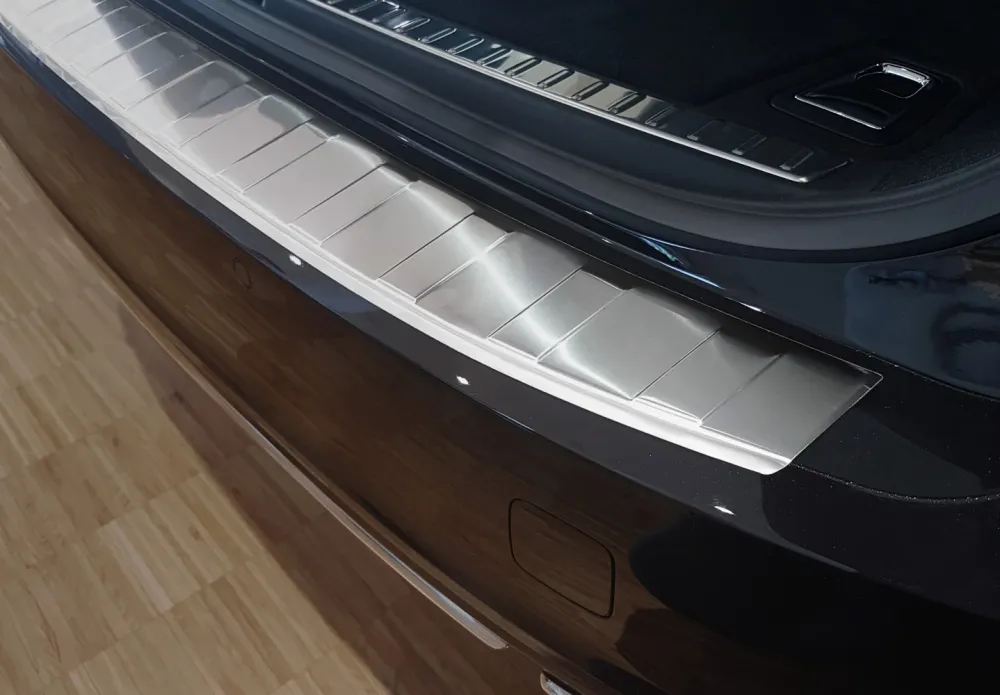 Bakfangerbeskytter Volvo V90 II (2016-) – rustfritt stål | Avisa