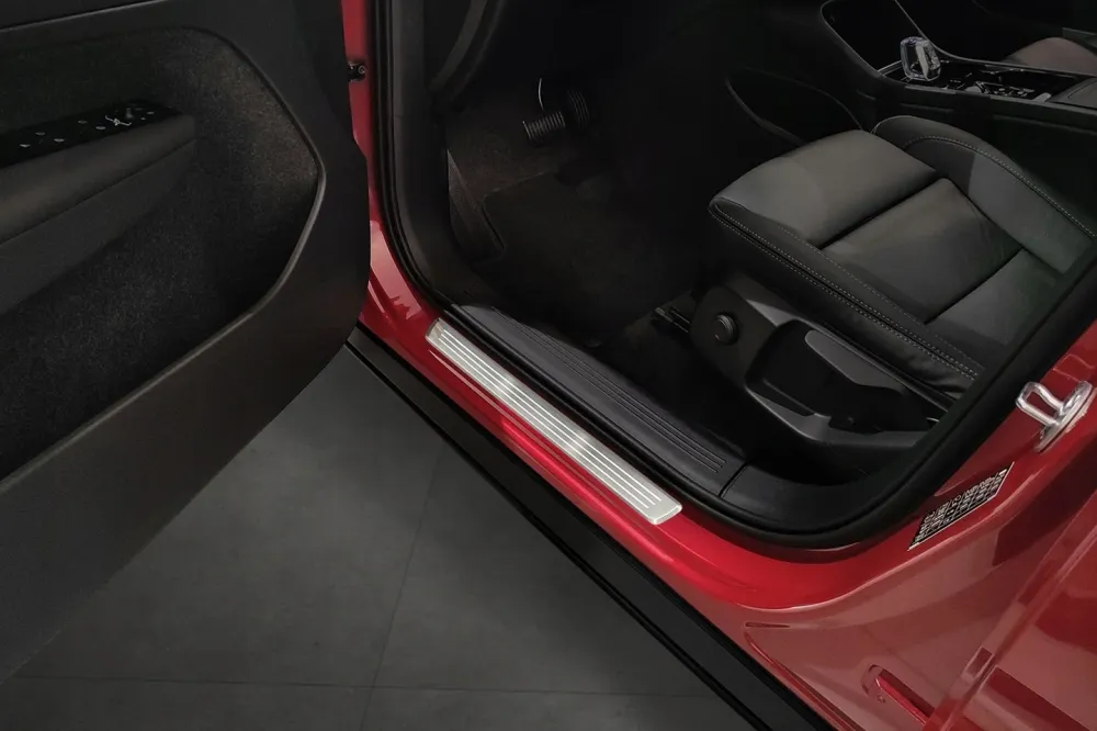 Dørbeskytter Volvo XC40/EX40 (2017-) – Rustfritt stål | Avisa