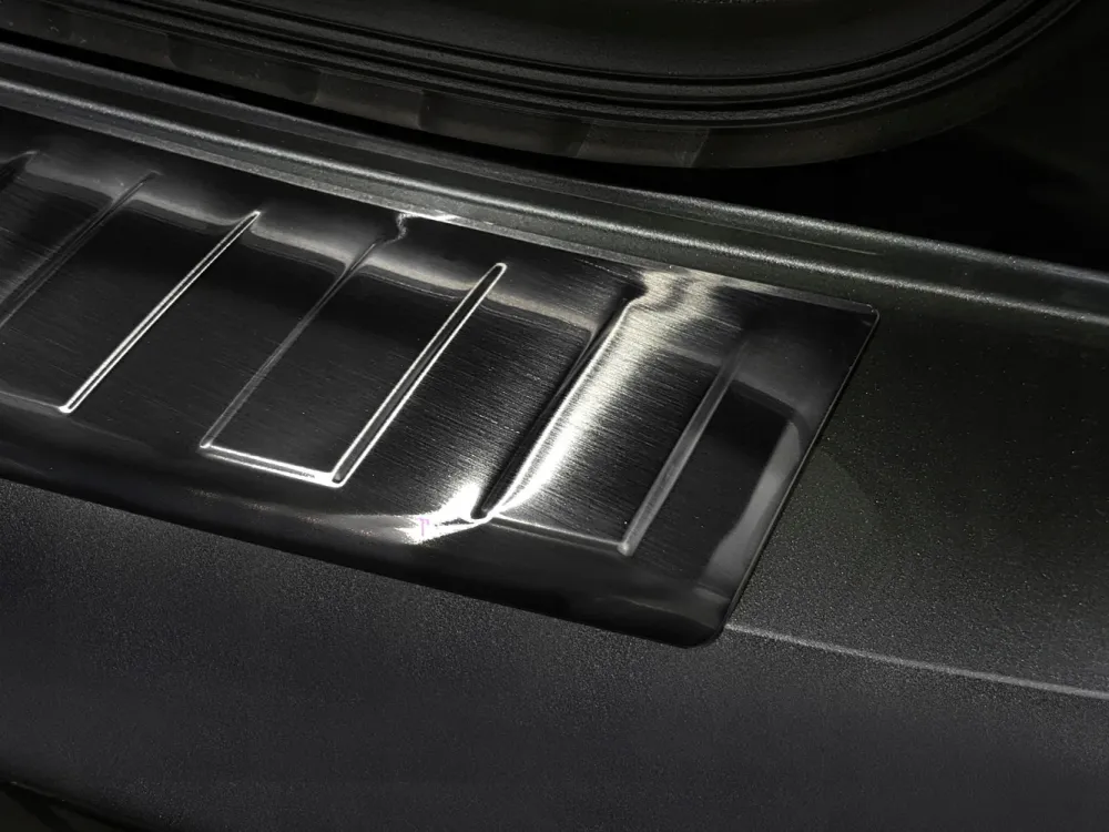 Bakfangerbeskytter Vw Caddy III / IV – rustfritt stål | Avisa