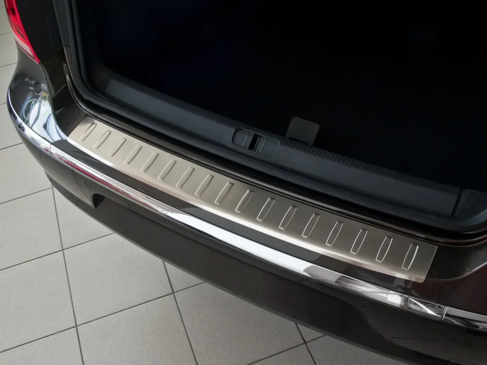 Bakfangerbeskytter Vw CC/ Passat CC (2012-) – Rustfritt stål | Avisa
