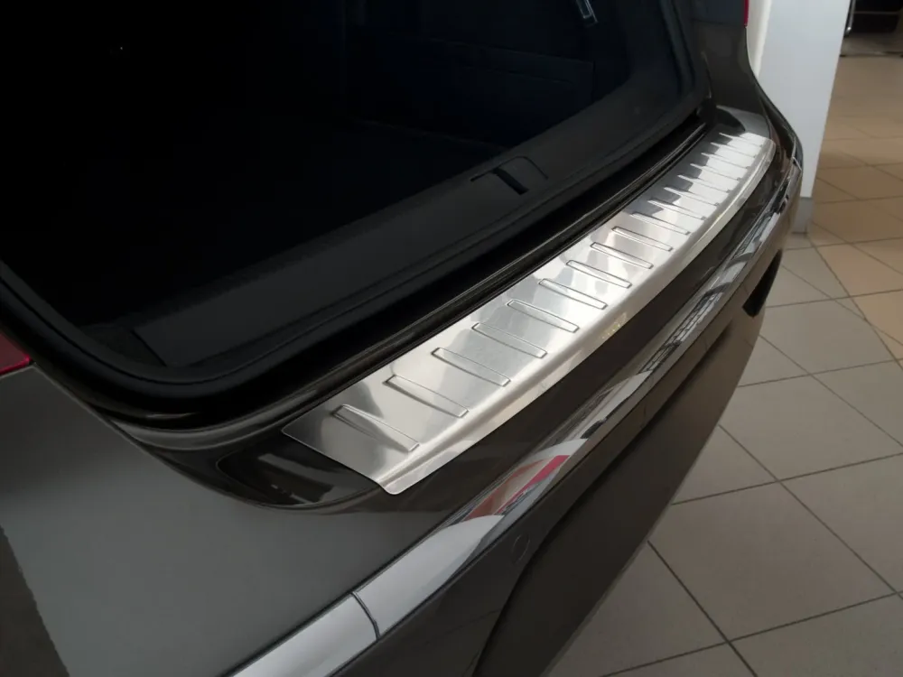 Bakfangerbeskytter Vw CC/ Passat CC (2012-) – Rustfritt stål | Avisa
